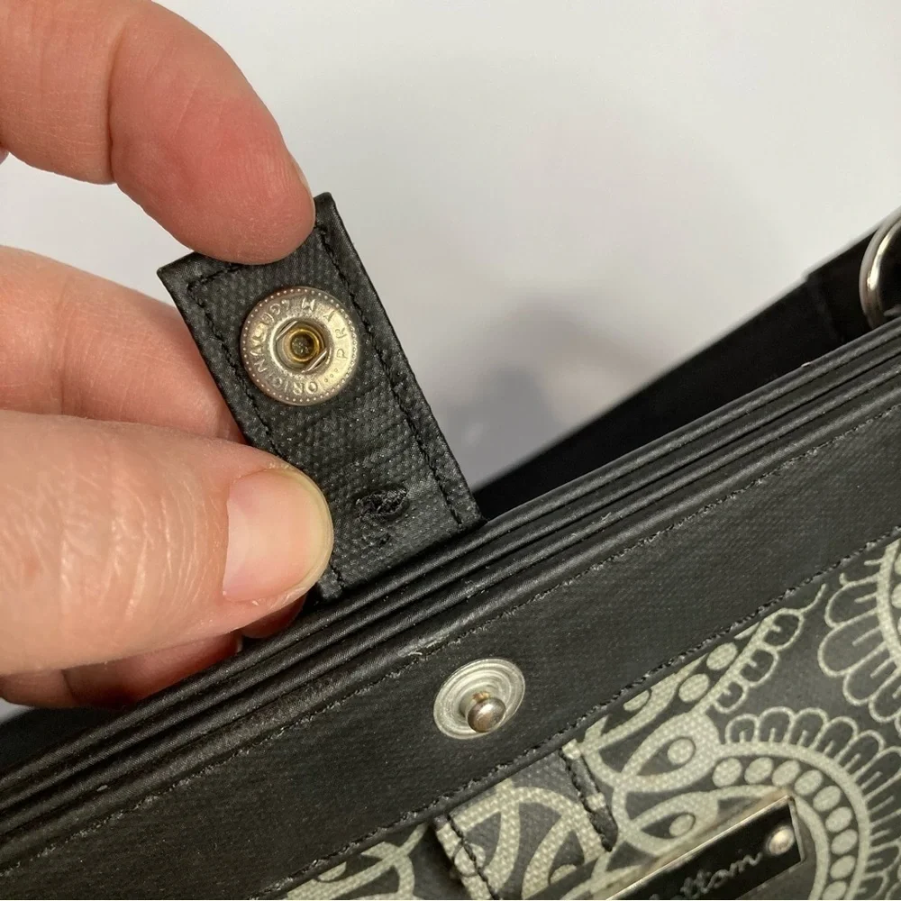 Petunia‎ Pickle Bottom Evening In Innsbruck in gray small/medium diaper bag